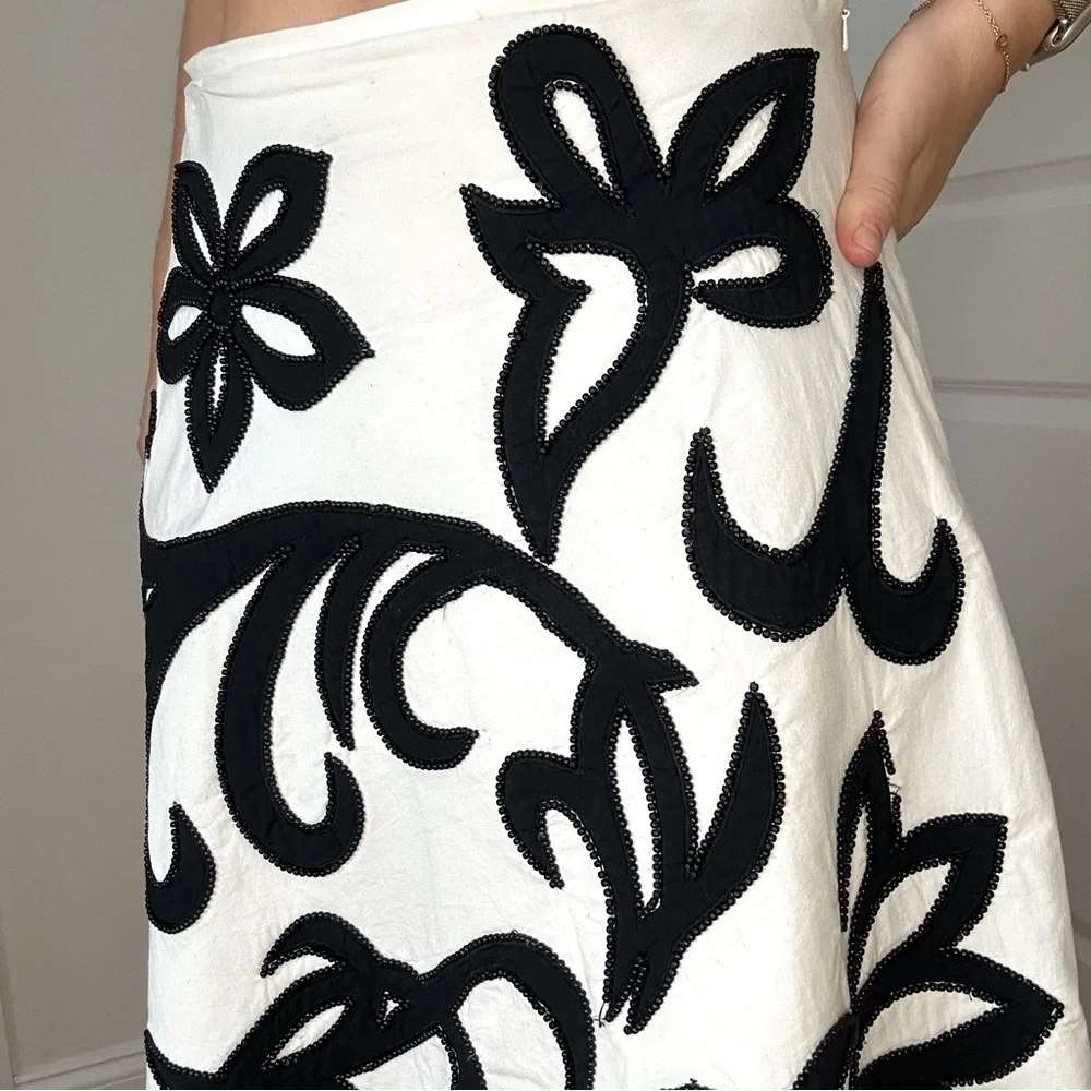 Beaded & Appliqué A-line Cotton Skirt - Picture 2 of 9
